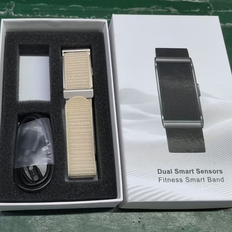 Long-Lasting Body Temperature Health Monitoring Smart Bracelet
